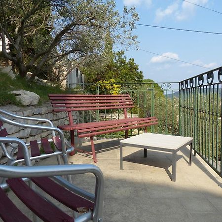 Les Amandiers Bed and Breakfast Calvisson Exterior foto