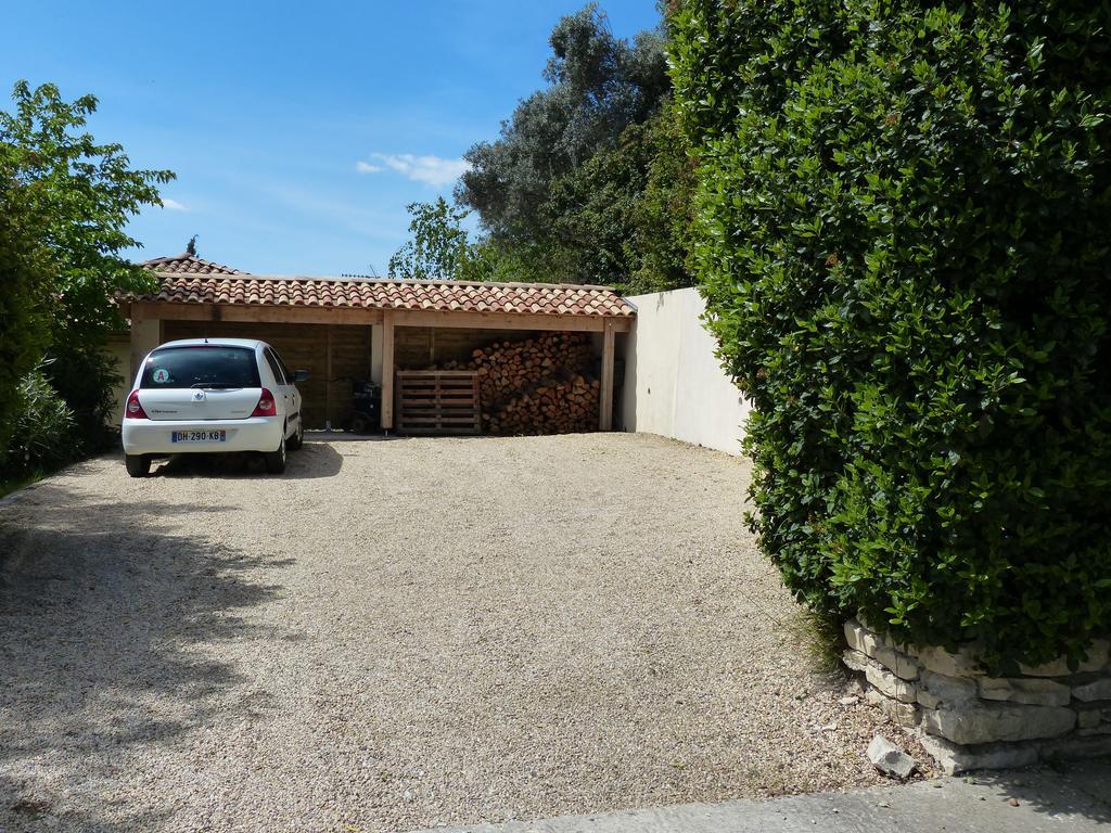 Les Amandiers Bed and Breakfast Calvisson Exterior foto